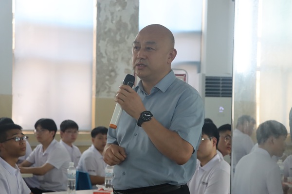 集团公司党委副书记、工会主席贾向军讲话.JPG