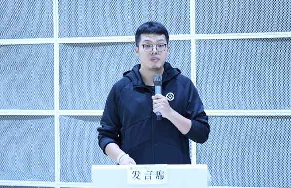 运动员代表讲话.JPG